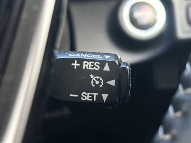 トヨタ アクア G GRスポーツ 大阪府 2018(平30)年 1.8万km ホワイトパールクリスタルシャイン ワンオーナー/純正ナビ【TV/BlueTooth】/バックカメラ/プリクラッシュセーフティ/クルーズコントロール/ドライブレコーダー/レーダー探知機/プッシュスタート/電動格納ミラー/社外16インチアルミホイール/ETC