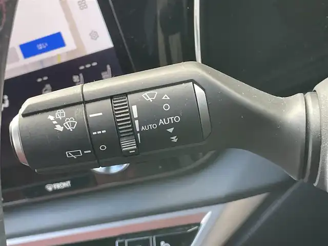 レクサス ＲＸ 500h Fスポーツパフォーマンス 千葉県 2023(令5)年 2.1万km ホワイトノーヴァガラスフレーク メーカーオプション/・パノラマルーフ/セーフティシステムプラス/・プリクラッシュセーフティ/・レーンディパーチャーアラート/・レーントレーシングアシスト/・レーンチェンジアシスト/・レーダークルーズコントロール/・ブレードスキャンアダプティブハイビームシステム/・ロードサインアシスト/・発進遅れ告知機能/・ドライバー異常時対応システム/・ドライバーモニター連携/・フロントクロストラフィックアラート/・プロアクティブドライビングアシスト/レクサスチームメイト/・アドバンストドライブ/・アドバンストパーク/BSM/パーキングサポートブレーキ/純正14型ディスプレイオーディオプラス/【ナビ/フルセグ/Bluetooth/USB/Miracast】/パノラミックビューモニター/ビルトインETC2.0/デジタルインナーミラー/HUD/おくだけ充電/アクセサリーコンセント/ステアリングヒーター/レザー/スエードコンビスポーツシート/全席シートベンチレーション/全席シートヒーター/全席パワーシート/パワーバックドア