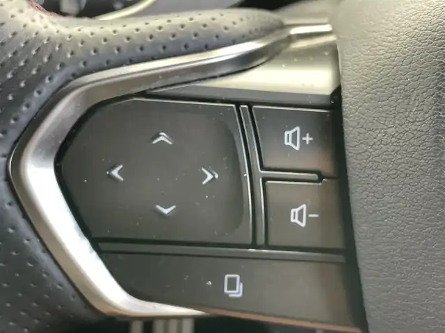 レクサス ＲＸ 500h Fスポーツパフォーマンス 千葉県 2023(令5)年 2.1万km ホワイトノーヴァガラスフレーク メーカーオプション/・パノラマルーフ/セーフティシステムプラス/・プリクラッシュセーフティ/・レーンディパーチャーアラート/・レーントレーシングアシスト/・レーンチェンジアシスト/・レーダークルーズコントロール/・ブレードスキャンアダプティブハイビームシステム/・ロードサインアシスト/・発進遅れ告知機能/・ドライバー異常時対応システム/・ドライバーモニター連携/・フロントクロストラフィックアラート/・プロアクティブドライビングアシスト/レクサスチームメイト/・アドバンストドライブ/・アドバンストパーク/BSM/パーキングサポートブレーキ/純正14型ディスプレイオーディオプラス/【ナビ/フルセグ/Bluetooth/USB/Miracast】/パノラミックビューモニター/ビルトインETC2.0/デジタルインナーミラー/HUD/おくだけ充電/アクセサリーコンセント/ステアリングヒーター/レザー/スエードコンビスポーツシート/全席シートベンチレーション/全席シートヒーター/全席パワーシート/パワーバックドア