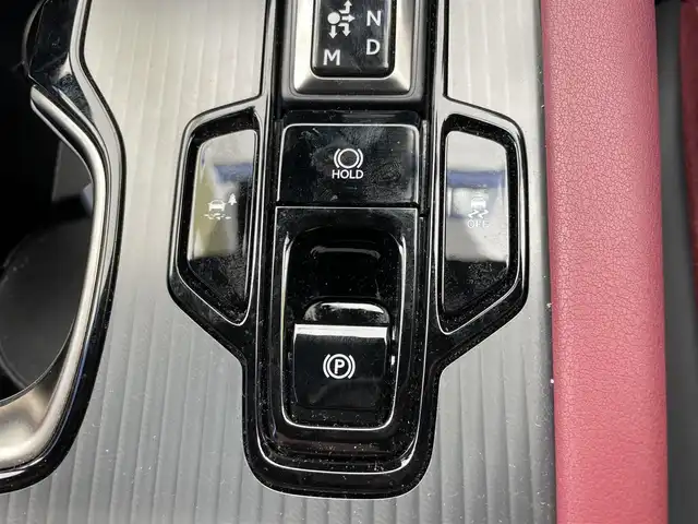 レクサス ＲＸ 500h Fスポーツパフォーマンス 千葉県 2023(令5)年 2.1万km ホワイトノーヴァガラスフレーク メーカーオプション/・パノラマルーフ/セーフティシステムプラス/・プリクラッシュセーフティ/・レーンディパーチャーアラート/・レーントレーシングアシスト/・レーンチェンジアシスト/・レーダークルーズコントロール/・ブレードスキャンアダプティブハイビームシステム/・ロードサインアシスト/・発進遅れ告知機能/・ドライバー異常時対応システム/・ドライバーモニター連携/・フロントクロストラフィックアラート/・プロアクティブドライビングアシスト/レクサスチームメイト/・アドバンストドライブ/・アドバンストパーク/BSM/パーキングサポートブレーキ/純正14型ディスプレイオーディオプラス/【ナビ/フルセグ/Bluetooth/USB/Miracast】/パノラミックビューモニター/ビルトインETC2.0/デジタルインナーミラー/HUD/おくだけ充電/アクセサリーコンセント/ステアリングヒーター/レザー/スエードコンビスポーツシート/全席シートベンチレーション/全席シートヒーター/全席パワーシート/パワーバックドア