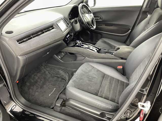 ホンダ ヴェゼル ハイブリッド RS ホンダセンシング 福島県 2017(平29)年 8.6万km クリスタルブラックパール 機関系不良/ホンダセンシング/・衝突軽減ブレーキ/・車線逸脱警報装置/・レーンキープアシスト/・レーダークルーズコントロール/・先行車発進お知らせ機能/純正7インチナビ/・型番：VXM-174VFi/・フルセグTV/Bluetooth/CD/DVD/・バックカメラ/・ETC/アイドリングストップ/電子パーキング/・オートホールド/革巻きステアリング/・ステアリングリモコン/・パドルシフト/ハーフレザーシート/・シートヒーター(運転席/助手席)/プッシュスタート/・スマートキー/LEDヘッドライト/・オートライト/・フォグライト/純正フロアマット/ドアバイザー