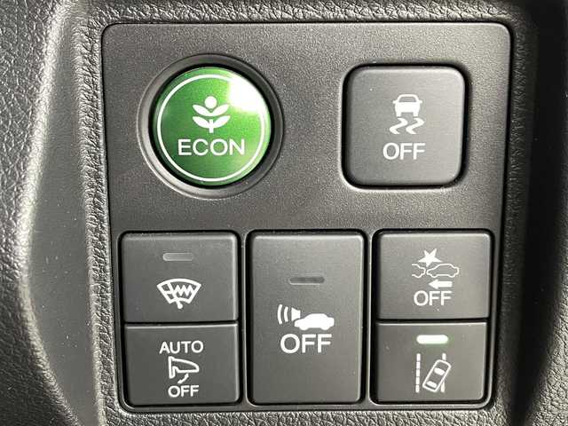 ホンダ ヴェゼル ハイブリッド RS ホンダセンシング 福島県 2017(平29)年 8.6万km クリスタルブラックパール 機関系不良/ホンダセンシング/・衝突軽減ブレーキ/・車線逸脱警報装置/・レーンキープアシスト/・レーダークルーズコントロール/・先行車発進お知らせ機能/純正7インチナビ/・型番：VXM-174VFi/・フルセグTV/Bluetooth/CD/DVD/・バックカメラ/・ETC/アイドリングストップ/電子パーキング/・オートホールド/革巻きステアリング/・ステアリングリモコン/・パドルシフト/ハーフレザーシート/・シートヒーター(運転席/助手席)/プッシュスタート/・スマートキー/LEDヘッドライト/・オートライト/・フォグライト/純正フロアマット/ドアバイザー