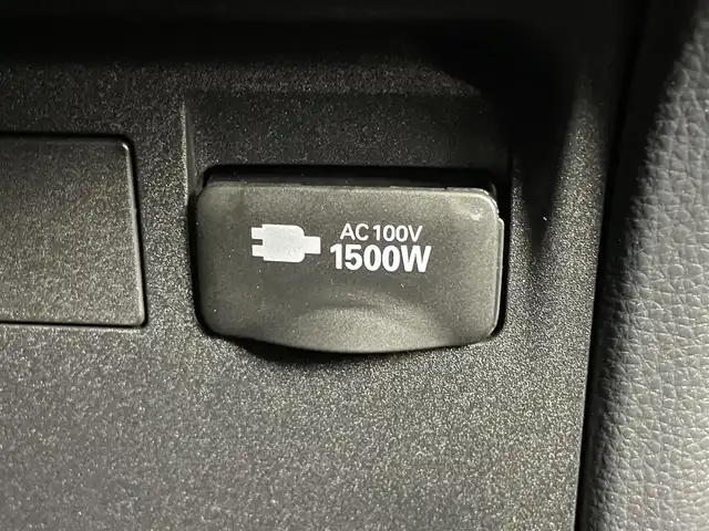 トヨタ プリウス Z 岡山県 2024(令6)年 0.5万km アティチュードブラックマイカ 12.3インチディスプレイオーディオ/ナビ/地デジ/BT/AppleCarPlay/パノラミックビューモニター/トヨタチームメイト/・アドバンストパーク/デジタルインナーミラー/黒合皮シート/シートヒーター /ベンチレーション/ステアリングヒーター/トヨタセーフティセンス /・プリクラッシュセーフティ/・レーントレーシングアシスト操蛇支援/・オートハイビーム/・レーダークルーズコントロール/ブラインドスポットモニター/パワーバックドア/LEDヘッドライト/オートライト /純正前後ドライブレコーダー/ビルトインETC2.0/置くだけ充電/AC100V/純正19インチアルミホイール/コーナーセンサー/プッシュスタート /スマートキー