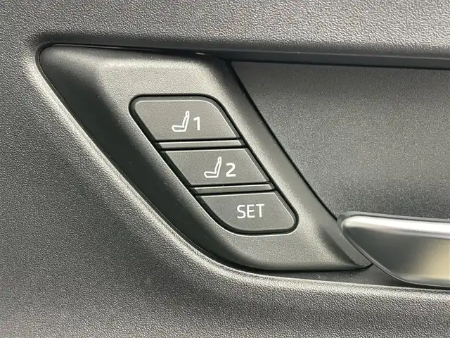 トヨタ プリウス Z 岡山県 2024(令6)年 0.5万km アティチュードブラックマイカ 12.3インチディスプレイオーディオ/ナビ/地デジ/BT/AppleCarPlay/パノラミックビューモニター/トヨタチームメイト/・アドバンストパーク/デジタルインナーミラー/黒合皮シート/シートヒーター /ベンチレーション/ステアリングヒーター/トヨタセーフティセンス /・プリクラッシュセーフティ/・レーントレーシングアシスト操蛇支援/・オートハイビーム/・レーダークルーズコントロール/ブラインドスポットモニター/パワーバックドア/LEDヘッドライト/オートライト /純正前後ドライブレコーダー/ビルトインETC2.0/置くだけ充電/AC100V/純正19インチアルミホイール/コーナーセンサー/プッシュスタート /スマートキー