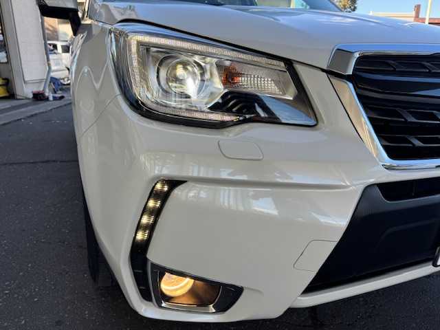 スバル フォレスター S－リミテッド 道央・札幌 2017(平29)年 9.7万km クリスタルホワイトP 社外メモリーナビ/  (DVD/CD/フルセグTV/Bluetooth)/バックカメラ/アイサイト/  衝突軽減ブレーキ/  レーンキープアシスト/レーダークルーズコントロール/ハーフレザーシート/ブラインドスポットモニター/全席シートヒーター/革巻きステアリング/パドルシフト/LEDヘッドライト/フォグライト/ビルトインETC/ウィンカーミラー/電動格納ミラー/横滑り防止装置/純正フロアマット/純正ドアバイザー/社外エンジンスターター/スマートキー/エンジンプッシュスタート/スペアキー/取扱説明書/保証書/ナビ取説/純正18インチアルミホイール/冬タイヤ積み込み