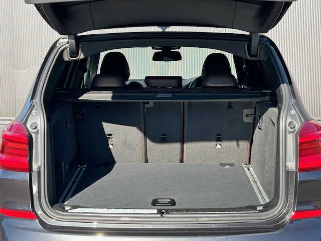 ＢＭＷ Ｘ３ 20d xDrive Mスポーツ 道東・釧路十勝 2018(平30)年 7.7万km ソフィスト・グレー・ブリリアント・エフェクト ４WD/純正HDDナビ/　CD/DVD/BT/USB/フルセグ/360°ビューモニター/ミラーETC/ドライビングアシスト/衝突回避ブレーキ/レーンキーピングアシスト/アクティブクルーズコントロール/パークディスタンスコントロール/パーキングアシスト/茶レザーシート/フロントパワーシート/全席シートヒーター/置くだけ充電/パワーバックドア/純正19インチAW/純正フロアマット