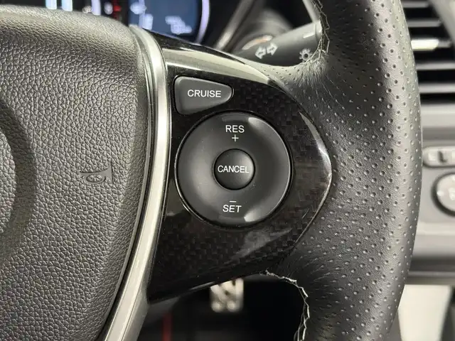 ホンダ Ｓ６６０ α 三重県 2018(平30)年 2.7万km プレミアムスターホワイトP ガソリンターボ/MR/F6/純正 6.1インチ センターディスプレイ（ディスプレイオーディオ）/（AM/FM/USB/Bluetooth/HDMI）/バックカメラ/ドライブレコーダー 前方/ETC/安全/・運転席用＆助手席用i-SRSエアバッグシステム/・i-サイドエアバッグシステム/・VSA/・EBD（電子制御制動力配分システム）付ABS/・ヒルスタートアシスト機能/装備/・HKS 2本出しマフラー『リーガマックス プレミアム』（純正マフラーあり）/・ハーフレザーシート/・クルーズコントロール/・オートライト/・LEDヘッドライト/・オートエアコン/・ステアリングスイッチ/・プッシュスタート/・パワーウインドウ/・パワーステアリング/・本革巻きステアリング/・フロント15x5J / リア16×6.5J 純正アルミホイール/・スマートキーx2