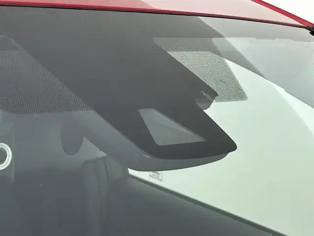 トヨタ プリウス A 道央・札幌 2021(令3)年 3万km エモーショナルレッドⅡ ・４WD/・寒冷地仕様/・純正ナビゲーション（NSZT-Y68T）/　CD/DVD/USB/BT/SD/USB/フルセグ/・全方位カメラ/・ビルトインETC/・社外ドラレコ前後（DC-DR652）/・レーダークルーズコントロール/・パーキングアシスト/・レーンキープアシスト/・ブラインドスポットモニター/・オートマチックハイビーム/・ヘッドアップディスプレイ/・横滑り防止装置/・コーナーセンサー前後/・LEDヘッドライト/・オートライト/・運転席パワーシート/・スマートキー/・プッシュスタート/・スペアキー１本/・純正フロアマット/・純正AW15インチ＋夏タイヤ/・純正AW15インチ＋冬タイヤ積込