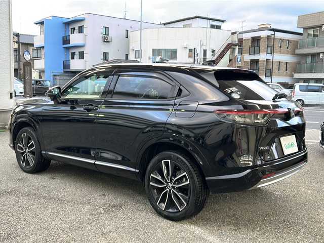 ホンダ ヴェゼル ハイブリッド e:HEV Z 兵庫県 2021(令3)年 4.4万km クリスタルブラックパール ワンオーナー/HondSENSING/Honda CONNECTディスプレー＋ETC2.0車載器/フルセグテレビ（走行中視聴不可）/前後ドライブレコーダー/ブレーキホールド/パドルシフト/バックカメラ/シートヒーター（D+N席）/ハンズフリーアクセスパワーテールゲート/ブラインドスポットインフォメーション/パーキングアシスト/アダプティブクルーズコントロール/ダウンヒルアシストコントロール/アンチロック・ブレーキ・システム/レーンキープアシスト/前後コーナーセンサー/横滑り防止装置/盗難防止装置/オートマチックハイビーム/パワーステアリング/パワーウィンドウ/純正フロアマット/純正アルミホイール（18インチ）/LEDヘッドライト/スマートキー/スペアキー（1本）/保証書/取扱説明書