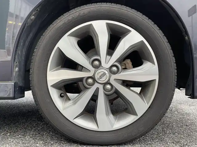 日産 デイズ ルークス ハイウェイスターX Gパッケージ 滋賀県 2015(平27)年 3.6万km プレミアムパープルP 純正7インチナビ【MC314D-W】/（AM/FM/CD/DVD/Bluetooth/VTR/USB/iPod/SD/フルセグ）/アラウンドビューモニター/バックカメラ/踏み間違い防止アシスト/ブレーキアシスト/プリクラッシュブレーキアシスト/ヒルスタート（坂道発進）アシスト/TCS（トラクションコントロールシステム）/VDC（ビークルダイナミクスコントロール）/ABS（アンチロックブレーキシステム）/アイドリングストップ/ステアリングスイッチ/オートライト/キセノンヘッドライト/フロントフォグ/フルオートエアコン/プッシュスタート/スマートキー/純正フロアマット/ドアバイザー