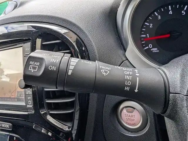 日産 ジューク 15RX Vセレクション 埼玉県 2017(平29)年 8.2万km サンライトイエロー 純正メモリナビ(MJ116D-W)/フルセグテレビ/バックカメラ/アラウンドビュー/ドライブレコーダー(KENWOOD DRV-MR740)/純正フロアマット/純正ドアバイザー/プッシュスタート/ETC2.0/HIDヘッドライト/スマートキー×2/整備記録簿(H29、H30、R1、R2、R5、R6、R7)