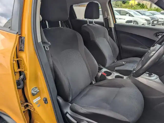 日産 ジューク 15RX Vセレクション 埼玉県 2017(平29)年 8.2万km サンライトイエロー 純正メモリナビ(MJ116D-W)/フルセグテレビ/バックカメラ/アラウンドビュー/ドライブレコーダー(KENWOOD DRV-MR740)/純正フロアマット/純正ドアバイザー/プッシュスタート/ETC2.0/HIDヘッドライト/スマートキー×2/整備記録簿(H29、H30、R1、R2、R5、R6、R7)