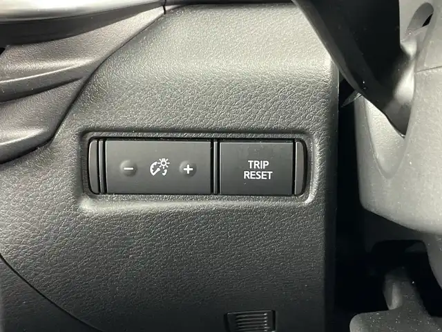 日産 オーラ G 愛知県 2022(令4)年 3万km ピュアホワイトパール / スーパーブラック 2トーン 禁煙車/純正7インチナビ/（CD/USB/Bluetooth/フルセグTV/SD)/全方位カメラ/衝突軽減ブレーキ/レーンキープアシスト/オートマチックハイビーム/コーナーセンサー/ブラインドスポットモニター/ハーフレザーシート/純正17インチアルミホイール/スマートキー/プッシュスタート/LEDヘッドライト/フロントフォグランプ/オートライト/フロアマット/横滑り防止装置/電動格納ミラー