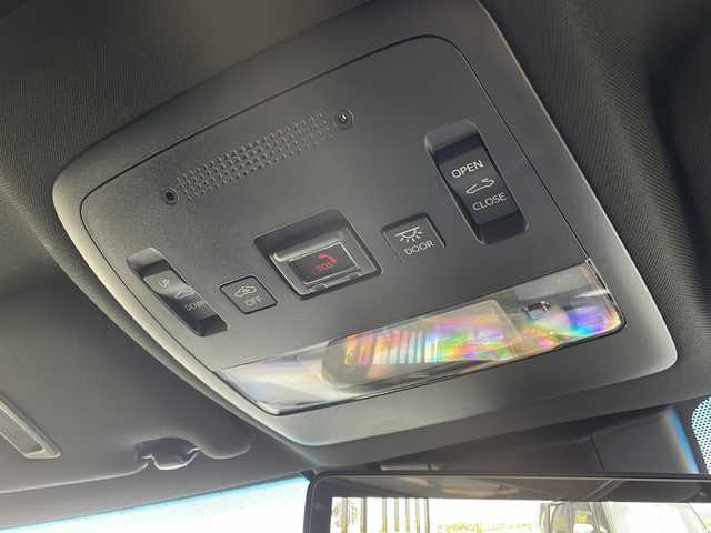 トヨタ クラウン ハイブリッド RS アドバンス 新潟県 2021(令3)年 1.9万km ブラック １２．３型純正ナビ　/フルセグTV/Bluetooth/CD/DVD/AM/FM/ムーンルーフ　/夏冬タイヤ　/トヨタセーフティセンス　/プリクラッシュセーフティ/レーントレーシングアシスト/レーダークルーズコントロール/ロードサインアシスト/アダプティブハイビームシステム/先行車発進告知機能/ブラインドスポットモニター/インテリジェントクリアランスソナー/リヤクロストラフィックオートブレーキ/パーキングサポートブレーキ/パノラミックビューモニター　/３眼ＬＥＤヘッドランプ　/カラーヘッドアップディスプレイ　/デジタルインナーミラー　/本革シート　/ビルトインＥＴＣ２．０/前後ドライブレコーダー/パドルシフト/シートメモリー/シートヒーター/ステアリングヒーター