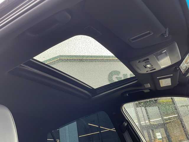 トヨタ クラウン ハイブリッド RS アドバンス 新潟県 2021(令3)年 1.9万km ブラック １２．３型純正ナビ　/フルセグTV/Bluetooth/CD/DVD/AM/FM/ムーンルーフ　/夏冬タイヤ　/トヨタセーフティセンス　/プリクラッシュセーフティ/レーントレーシングアシスト/レーダークルーズコントロール/ロードサインアシスト/アダプティブハイビームシステム/先行車発進告知機能/ブラインドスポットモニター/インテリジェントクリアランスソナー/リヤクロストラフィックオートブレーキ/パーキングサポートブレーキ/パノラミックビューモニター　/３眼ＬＥＤヘッドランプ　/カラーヘッドアップディスプレイ　/デジタルインナーミラー　/本革シート　/ビルトインＥＴＣ２．０/前後ドライブレコーダー/パドルシフト/シートメモリー/シートヒーター/ステアリングヒーター