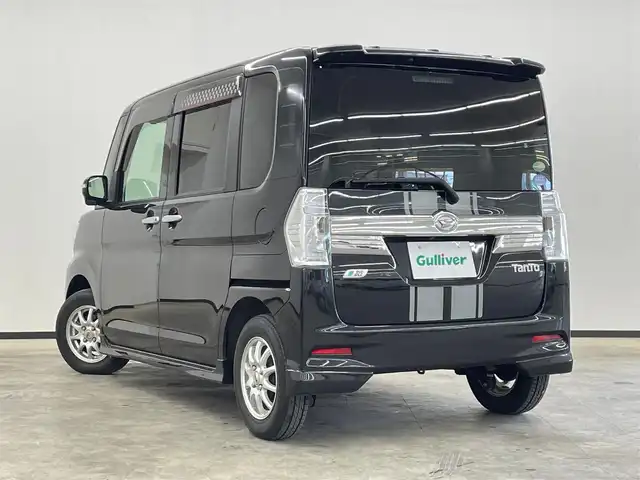 ダイハツ タント カスタム RS SA 長崎県 2014(平26)年 3.2万km ブラックマイカメタリック 純正8インチナビ　（NSZN‐W64DB）/・フルセグTV　CD/DVD/SD/Bluetooth/スマートアシスト/・衝突軽減ブレーキ/・踏み間違い防止装置/バックカメラ/両側パワースライドドア/LEDヘッドライト/フォグランプ/プッシュスタート/スマートキー/アイドリングストップ/横滑り防止装置/ステアリングスイッチ/ETC/後席サンシェード/社外13インチAW/純正フロアマット