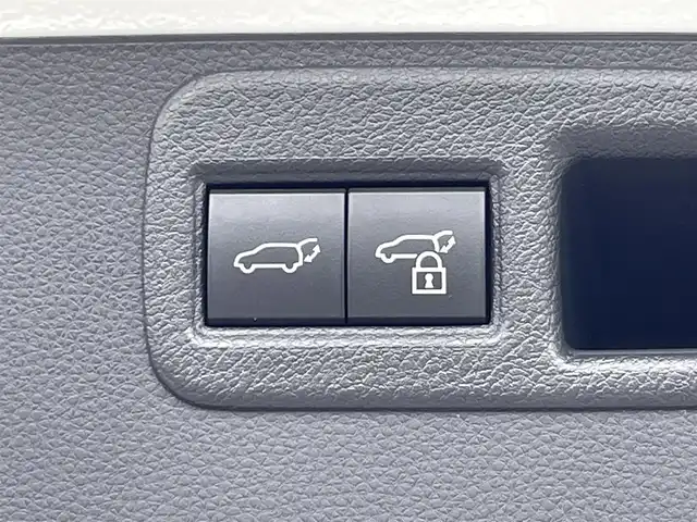 トヨタ ハリアー Z レザーパッケージ 佐賀県 2020(令2)年 5.8万km ホワイトパールクリスタルシャイン 黒革シート/JBL12.3インチメモリーナビゲーション/・フルセグTV/AM/FM/USB/Bluetooth/・JBLプレミアムサウンド/バック/サイドカメラ/前後ドライブレコーダー/ビルトインETC2.0/ハンズフリーパワーリアゲ―ト/ヘッドアップディスプレイ/デジタルインナーミラー/電子パーキングブレーキ/AUTO HOLD機能/DN席パワーシート(D席メモリー機能付)/DN席シートヒーター/シートベンチレーション/ISOFIX対応/革巻きステアリング/ステアリングヒーター/ステアリングリモコン/純正19インチアルミホイール/純正LEDヘッドライト/オートマチックハイビーム/純正LEDフォグランプ/純正フロアマット/新車保証書/トヨタセーフティセンス/・レーダークルーズコントロール/・レーンディパーチャーアラート/・プリクラッシュセーフティ/・ブラインドスポットモニター/・クリアランスソナー/・リヤクロストラフィックアラート/・ロードサインアシスト