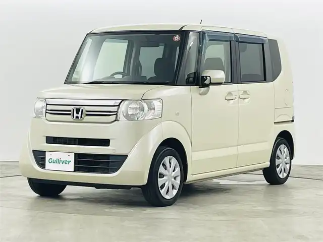 ホンダ Ｎ ＢＯＸ G 福島県 2017(平29)年 8.2万km プレミアムアイボリーP 社外ナビゲーション/・フルセグTV/CD/DVD/SD/・バックカメラ/両側スライドドア/プッシュスタート/・スマートキー/LEDヘッドライト/・ヘッドライトレベライザー/社外フロアマット/ドアバイザー/冬タイヤ4本積込み(社外アルミ)