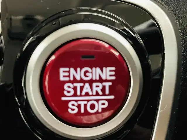 ホンダ Ｎ ＢＯＸ G 福島県 2017(平29)年 8.2万km プレミアムアイボリーP 社外ナビゲーション/・フルセグTV/CD/DVD/SD/・バックカメラ/両側スライドドア/プッシュスタート/・スマートキー/LEDヘッドライト/・ヘッドライトレベライザー/社外フロアマット/ドアバイザー/冬タイヤ4本積込み(社外アルミ)