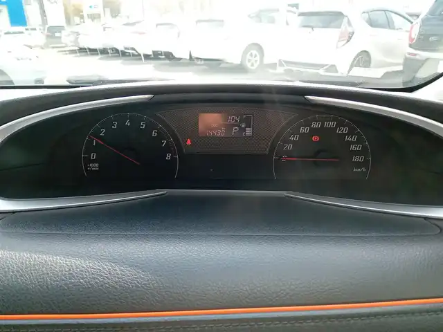 トヨタ シエンタ X 福井県 2017(平29)年 1.5万km ブラックマイカ ディーラーオプションナビ（NSCD-W66）/・（ワンセグTV/CD）/両側スライド（左側パワースライド）ドア/前席シートヒーター/横滑り防止装置/ETC/ライトレベライザー/アイドリングストップ/サイド・カーテンエアバッグ/純正フロアマット/リモコンキー