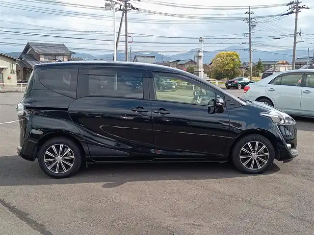 トヨタ シエンタ X 福井県 2017(平29)年 1.5万km ブラックマイカ ディーラーオプションナビ（NSCD-W66）/・（ワンセグTV/CD）/両側スライド（左側パワースライド）ドア/前席シートヒーター/横滑り防止装置/ETC/ライトレベライザー/アイドリングストップ/サイド・カーテンエアバッグ/純正フロアマット/リモコンキー