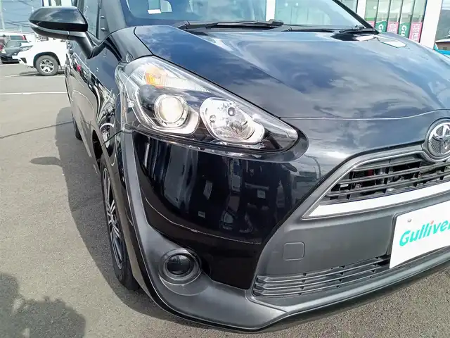トヨタ シエンタ X 福井県 2017(平29)年 1.5万km ブラックマイカ ディーラーオプションナビ（NSCD-W66）/・（ワンセグTV/CD）/両側スライド（左側パワースライド）ドア/前席シートヒーター/横滑り防止装置/ETC/ライトレベライザー/アイドリングストップ/サイド・カーテンエアバッグ/純正フロアマット/リモコンキー