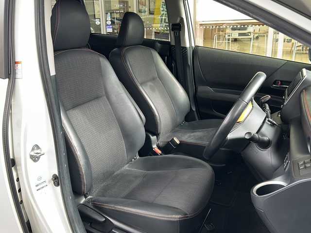 トヨタ シエンタ ハイブリッド G クエロ 愛知県 2018(平30)年 7.8万km ホワイトパールクリスタルシャイン ワンオーナー/禁煙車/ECLIPSE製ナビ/フルセグTV・BT・CD・DVD・SD・USB・AUX・AM・FM/バックカメラ/両側パワースライドドア/プリクラッシュセーフティー/レーンディパーチャーアラート/車両接近通報装置/先行車発進お知らせ機能/ナビ連動型前後ドライブレコーダー/ステアリングスイッチ/オートライト/オートハイビーム/LEDヘッドライト/フォグランプ/ETC/革巻きステアリング/純正フロアマット/スマートキー/プッシュスタート/保証書/取扱説明書/スペアスマートキー/ディーラー整備記録簿（R1~R7）