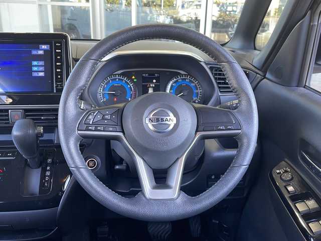 日産 ルークス ハイウェイスター Gターボ 静岡県 2023(令5)年 1.8万km ホワイトパール ワンオーナー/アイドリングストップ/ターボ/エマージェンシーブレーキ/純正ナビ（フルセグTV/BT/CD)/インナーミラー型アラウンドビューモニター/純正15インチAW/両側パワースライドドア/フォグランプ/オートマチックハイビーム/オートライト/純正ドライブレコーダー/リアサーキュレーター/プッシュスタート/ETC/スペアキー/前後コーナーセンサー