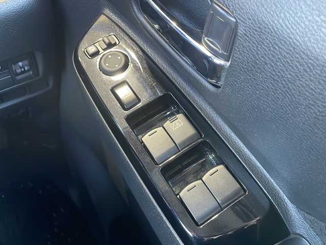 日産 ルークス ハイウェイスター Gターボ 静岡県 2023(令5)年 1.8万km ホワイトパール ワンオーナー/アイドリングストップ/ターボ/エマージェンシーブレーキ/純正ナビ（フルセグTV/BT/CD)/インナーミラー型アラウンドビューモニター/純正15インチAW/両側パワースライドドア/フォグランプ/オートマチックハイビーム/オートライト/純正ドライブレコーダー/リアサーキュレーター/プッシュスタート/ETC/スペアキー/前後コーナーセンサー