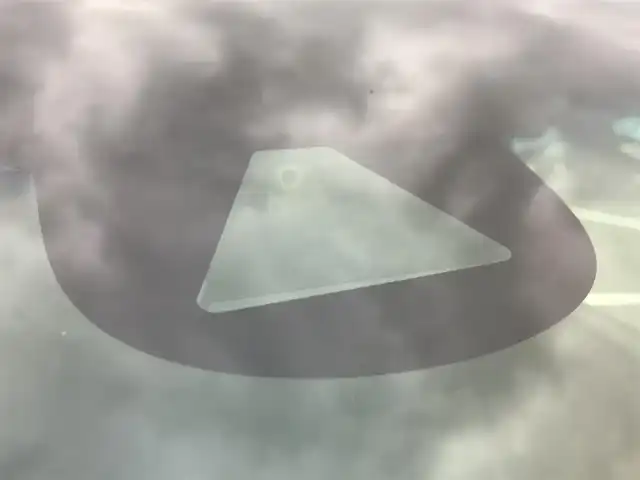 ホンダ フィット ハイブリット L ホンダセンシング 鳥取県 2018(平30)年 5.7万km プレミアムホワイトパールⅡ 純正ナビ/フルセグ/CD/DVD/BT/バックカメラ・ETC/ホンダセンシング/レーンキープアシスト/レーダークルーズコントロール/ハーフレザーシート/LEDヘットライト/フォグライト/ステアリングスイッチ/プッシュエンジンスタート/スマートキー/フロアマット/ドアバイザー