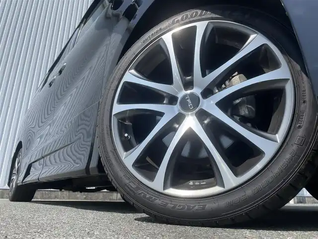 トヨタ ヴェルファイア Z Aエディション 福岡県 2017(平29)年 3万km ブラック ・TRDエアロ/・純正ナビ10インチ【NSZN-Z66T】/-BT/フルセグTV/CD/DVD/SD/FM/AM/・バックカメラ/・純正フリップダウンモニター12.1インチ[V12T-R68C】/・電動パーキングブレーキ/・ブレーキホールド/・クリアランスソナー/・純正フロアマット/・TRDアルミ19インチ/・両側パワースライドドア/・クルーズコントロール/・オートライト/・ビルトインETC/・ドアバイザー/・ウィンカーミラー/・ステアリングリモコン/・電動格納ミラー/・プッシュスタート/・スマートキー/・禁煙車