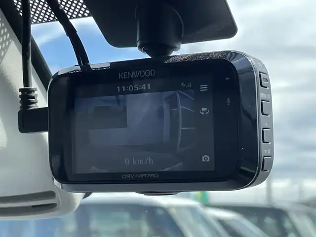 スズキ ワゴンＲ スティングレー T 埼玉県 2015(平27)年 7.7万km クリスタルホワイトP 新車時保証書/取扱説明書/純正SDナビ（CN-R302Z)/　（フルセグTV/BT/CD・DVD/SD/USB/ラジオ)/プッシュスタート/オートライト/HIDヘッドライト/LEDデイライト/ステアリングスイッチ/パドルシフト/クルーズコントロール/アイドリングストップ/スタビリティコントロール（横滑り防止機能）/レーダーブレーキサポート/社外前後ドライブレコーダー/運転席シートヒーター/ETC/社外フロアマット/純正ドアバイザー/タイヤサイズ　　165/55/R15