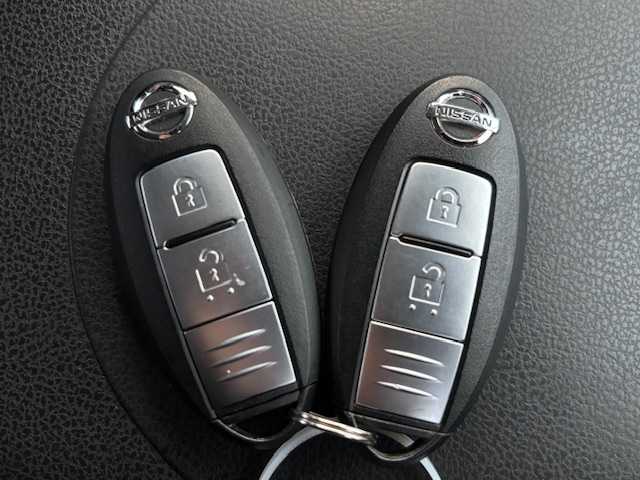 日産 ジューク 15RX アーバンセレクション 宮城県 2013(平25)年 4.3万km パッションレッド 登録時走行距離42485km/純正ナビ/DVD・CD・USB・iPod・VTR・Bluetooth・TV・AM・FM/プッシュスタート/スマートキー/AC/スペアキー有/バックカメラ/フルフラットシート/純正フロアマット/ABS/横滑り防止装置/盗難防止装置/オートライト/フォグランプ/電動格納ミラー