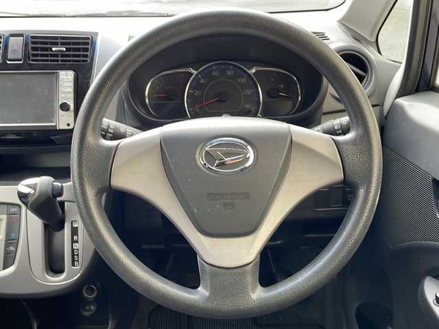 ダイハツ ムーヴ カスタム X 滋賀県 2013(平25)年 7.6万km アーバンナイトブルークリスタルメタリック ワンオーナー/純正メモリナビ/バックカメラ/ウィンカーミラー/プッシュスタート/ETC/AM/FM/CD/DVD/Bluetooth/スペアキー（板キー）/純正アルミ付きサマータイヤ4本/アイドリングストップ/オートライト