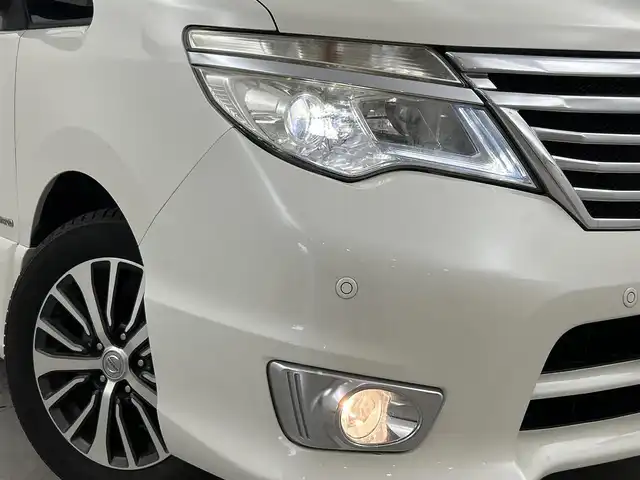 日産 セレナ HWS S HV Vセレ +SeftyⅡ 福岡県 2016(平28)年 5.7万km ブリリアントホワイトパール 純正ナビ（ＢＴ，フルセグＴＶ）　/全方位カメラ　/ＥＴＣ　/前方ドライブレコーダー　/クルーズコントロール　/コーナーセンサー　/エマージェンシーブレーキ　/レーンキープ　/両側電動スライドドア　/Ｗエアコン　/ＬＥＤ
