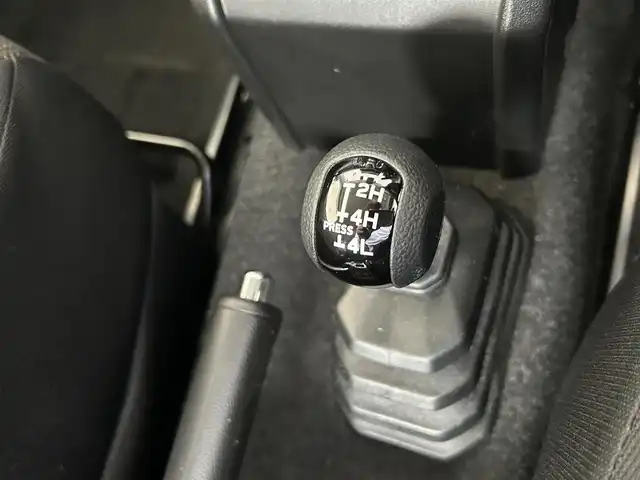 スズキ ジムニー XC 道東・釧路十勝 2019(令1)年 4.1万km ジャングルグリーン 4WD/社外SDナビ/ CD/DVD/SD/MSV/BT/フルセグ/バックカメラ/スズキセーフティサポート/衝突軽減ブレーキ/レーンキープ /クルーズコントロール/シートヒーター /ミラーヒーター /オートライト/LEDヘッドライト/フォグライト/ヘッドライトウォッシャー/ドライブレコーダー/エンジンスターター /ETC/ステアリングスイッチ連動/純正フロアマット/ドアバイザー/社外AWサマータイヤ積み込み