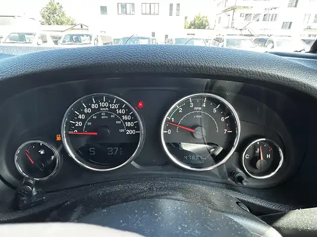 クライスラー・ジープ ジープ ラングラー アンリミテッド スポーツ 富山県 2017(平29)年 4.8万km 黒 ４WD/ワンオーナー/アルパイン9型ナビ/Bluetooth/フルセグTV/クルーズコントロール（追従なし）/ETC/ドライブレコーダー（前・後）/横滑り防止機能/ダウンヒルアシストコントロール/革巻きステアリング/純正パーツ積込み（Fバンパー/サイドステップ/Rバンパー）/ヘッドライトレベライザー/リモコンキー/純正AW/R6年記録簿