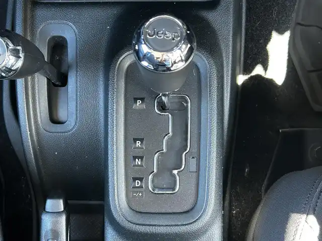 クライスラー・ジープ ジープ ラングラー アンリミテッド スポーツ 富山県 2017(平29)年 4.8万km 黒 ４WD/ワンオーナー/アルパイン9型ナビ/Bluetooth/フルセグTV/クルーズコントロール（追従なし）/ETC/ドライブレコーダー（前・後）/横滑り防止機能/ダウンヒルアシストコントロール/革巻きステアリング/純正パーツ積込み（Fバンパー/サイドステップ/Rバンパー）/ヘッドライトレベライザー/リモコンキー/純正AW/R6年記録簿