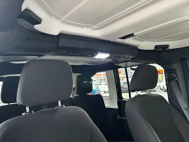 クライスラー・ジープ ジープ ラングラー アンリミテッド スポーツ 富山県 2017(平29)年 4.8万km 黒 ４WD/ワンオーナー/アルパイン9型ナビ/Bluetooth接続/AM/FMラジオ/フルセグTV/クルーズコントロール（追従なし）/ETC/前後ドラレコ/横滑り防止機能/ダウンヒルアシストコントロール/革巻きステアリング/純正パーツ積込み（Fバンパー/サイドステップ/Rバンパー）/ヘッドライトレベライザー/リモコンキー/純正AW/R6年記録簿