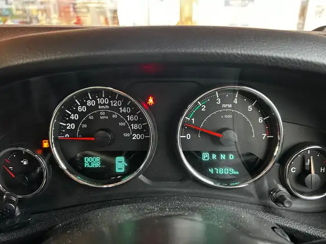 クライスラー・ジープ ジープ ラングラー アンリミテッド スポーツ 富山県 2017(平29)年 4.8万km 黒 ４WD/ワンオーナー/アルパイン9型ナビ/Bluetooth接続/AM/FMラジオ/フルセグTV/クルーズコントロール（追従なし）/ETC/前後ドラレコ/横滑り防止機能/ダウンヒルアシストコントロール/革巻きステアリング/純正パーツ積込み（Fバンパー/サイドステップ/Rバンパー）/ヘッドライトレベライザー/リモコンキー/純正AW/R6年記録簿