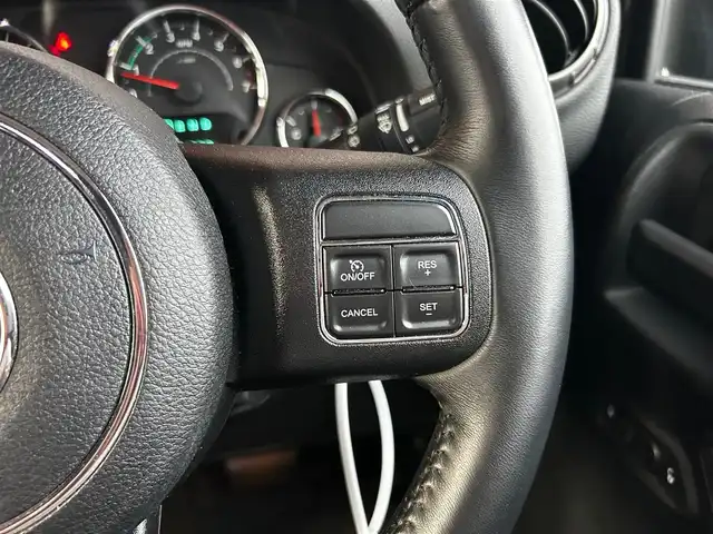 クライスラー・ジープ ジープ ラングラー アンリミテッド スポーツ 富山県 2017(平29)年 4.8万km 黒 ４WD/ワンオーナー/アルパイン9型ナビ/Bluetooth接続/AM/FMラジオ/フルセグTV/クルーズコントロール（追従なし）/ETC/前後ドラレコ/横滑り防止機能/ダウンヒルアシストコントロール/革巻きステアリング/純正パーツ積込み（Fバンパー/サイドステップ/Rバンパー）/ヘッドライトレベライザー/リモコンキー/純正AW/R6年記録簿