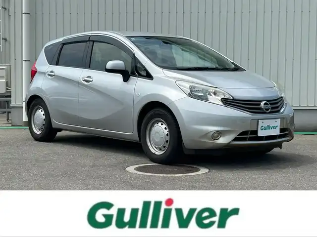 日産 ノート X 富山県 2012(平24)年 5万km ブリリアントシルバー カーステレオ/CD再生/ミュージックプレイヤー接続　AUX/アイドリングストップ/ハロゲンライト/エンジンスタートボタン/フロアマット純正/AC/エアバックダブル/スマートキー/取扱説明書/保証書/記録簿