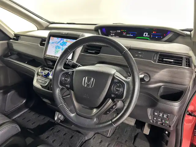 ホンダ フリード ハイブリット EX 佐賀県 2018(平30)年 7.1万km プレミアムクリスタルレッドM 純正9型ナビ/フルセグTV/BT/CD/DVD/FM/AM/バックカメラ/衝突被害軽減システム/車線逸脱警報/クルーズコントロール(追従あり)/ハーフレザーシート/両側パワースライドドア/ビルトインETC/ドライブレコーダー/アイドリングストップ/LEDヘッドライト/フォグランプ/オートライト/ウィンカーミラー/電動格納ミラー/純正15インチAW/シートヒーター/シートリフター/プッシュスタート/スマートキー/フロアマット/ドアバイザー/スペアキー