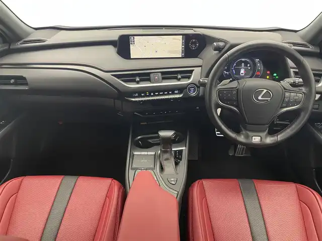 レクサス ＵＸ 250h Fスポーツ 愛知県 2020(令2)年 2.3万km ホワイトノーヴァガラスフレーク 純正ナビＴＶ　ムーンルーフ　三眼ＬＥＤ　禁煙車　ＤＶＤ　全方位カメラ　ワイヤレス充電　赤革　シートヒーター　電動リアゲート　レクサスセーフティ＋　衝突軽減装置　追従クルコン　ＢＳＭ　コーナーセンサー
