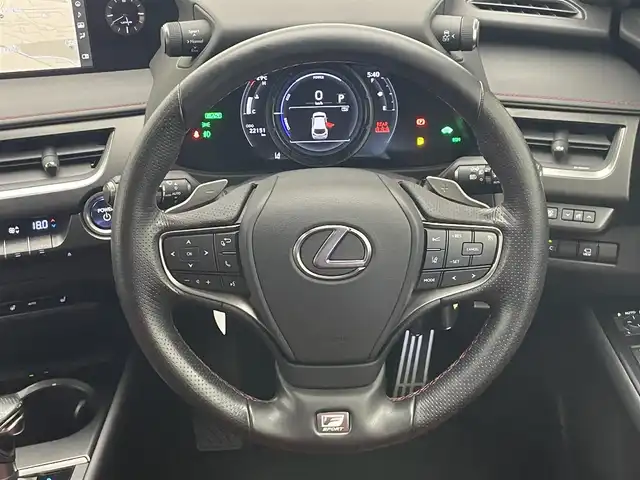 レクサス ＵＸ 250h Fスポーツ 愛知県 2020(令2)年 2.3万km ホワイトノーヴァガラスフレーク 純正ナビＴＶ　ムーンルーフ　三眼ＬＥＤ　禁煙車　ＤＶＤ　全方位カメラ　ワイヤレス充電　赤革　シートヒーター　電動リアゲート　レクサスセーフティ＋　衝突軽減装置　追従クルコン　ＢＳＭ　コーナーセンサー