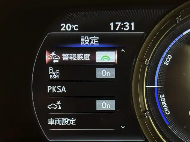 レクサス ＵＸ 250h Fスポーツ 群馬県 2020(令2)年 5.8万km マーキュリーグレーマイカ 安全装備/・衝突軽減ブレーキ/・クルーズコントロール/・クリアランスソナー/・パノラミックビューモニター/・レーンキープアシスト/・ブラインドスポット/・オートライト/・オートハイビーム/・SOSコール/・横滑り防止/メーカー純正ナビ/・AM/FM/AUX/・Bluetooth/・CD/DVD/SD/サンルーフ/パドルシフト/パワーバックドア/オートホールド/電子パーキング/シートメモリー/前席パワーシート/前席シートヒーター/ハンドルヒーター/ヒーターミラー/前後ドライブレコーダー/LEDフォグランプ/LEDヘッドライト/プッシュスタート/スマートキー