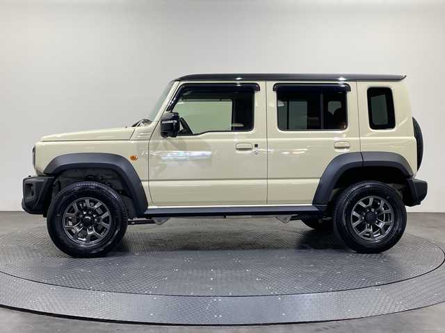 スズキ ジムニー ノマド FC 愛媛県 2025(令7)年 0.1千km アークティックホワイトパール 登録済未使用車／アダプティブクルーズコントロール／ステアリングスイッチ／ダウンヒルアシストコントロール／ＬＥＤヘッドライト／オートライト／オートマチックハイビーム／純正15インチアルミホイール