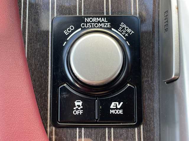 レクサス ＲＸ 450h Fスポーツ 道北・旭川 2018(平30)年 7.5万km ホワイトノーヴァガラスフレーク /4WD//禁煙//純正ナビ/BT/CD/DVD/フルセグ/ブルーレイ/USB/AUX//レザーシート//前席パワーシート//前席エアシート//全席シートヒーター//運転席メモリーシート//セーフティシステムプラス//LKA/PCS/BSM/クリアランスソナー/ACC/ICS/HUD/TPMS//革巻きステアリング//ハンドルヒーター//パドルシフト//ステアリングスイッチ//オートライト//オートマチックハイビーム//LEDヘッドライト//フォグランプ//パワーバックドア//バックカメラ//サイドカメラ//フロントカメラ//ETC//ドライブレコーダー//サンシェード//オートワイパー//オートリトラミラー//純正フロアマット//取扱説明書//保証書