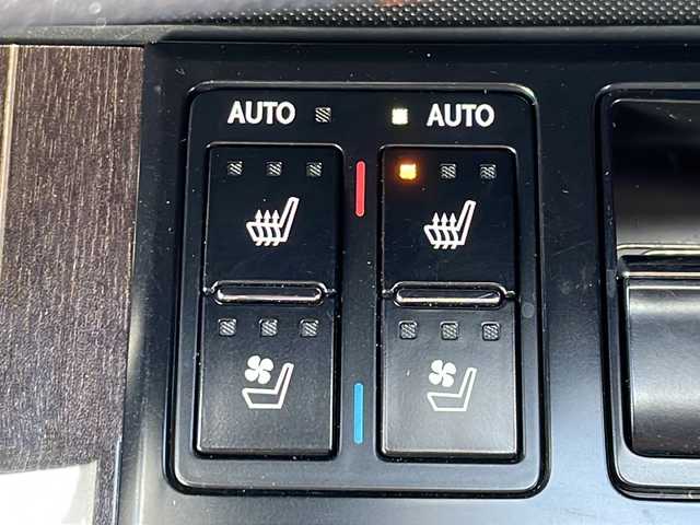 レクサス ＲＸ 450h Fスポーツ 道北・旭川 2018(平30)年 7.5万km ホワイトノーヴァガラスフレーク /4WD//禁煙//純正ナビ/BT/CD/DVD/フルセグ/ブルーレイ/USB/AUX//レザーシート//前席パワーシート//前席エアシート//全席シートヒーター//運転席メモリーシート//セーフティシステムプラス//LKA/PCS/BSM/クリアランスソナー/ACC/ICS/HUD/TPMS//革巻きステアリング//ハンドルヒーター//パドルシフト//ステアリングスイッチ//オートライト//オートマチックハイビーム//LEDヘッドライト//フォグランプ//パワーバックドア//バックカメラ//サイドカメラ//フロントカメラ//ETC//ドライブレコーダー//サンシェード//オートワイパー//オートリトラミラー//純正フロアマット//取扱説明書//保証書