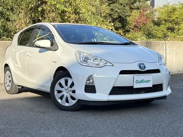 トヨタ アクア S 長崎県 2014(平26)年 16.5万km ライムホワイトパールクリスタルシャイン 純正ナビ/フルセグＴＶ/ＤＶＤ再生/ＥＴＣ/Bluetooth/バックカメラ/ステアリングスイッチ/電格ミラー/スマートキー/プッシュスタート/AAC